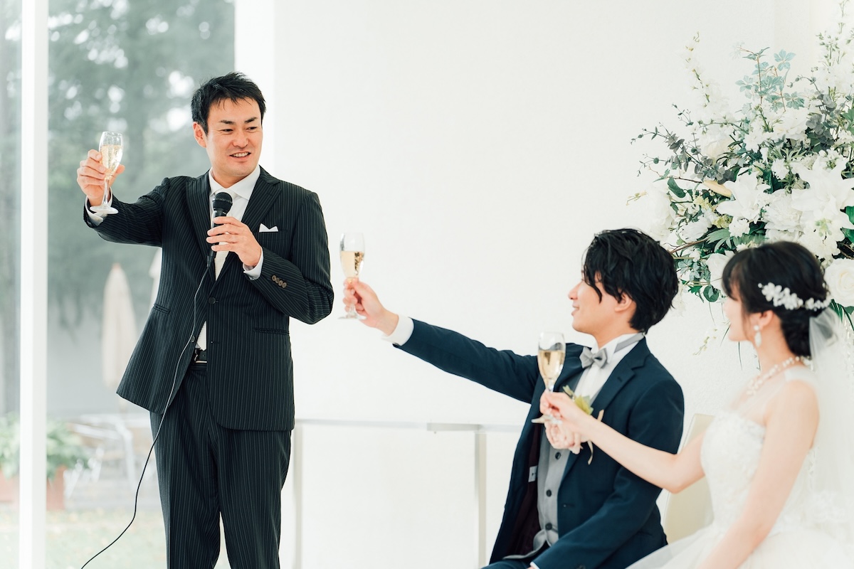 結婚式で上司が挨拶する際のポイント！感動や面白さを交えたスピーチで主賓としての役割を果たすコツ