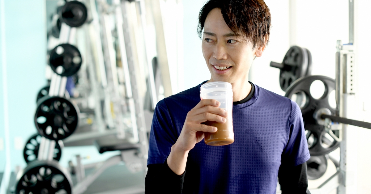 筋トレ中の飲み物は？男の筋肉づくりに役立つ活力増進ドリンクを紹介